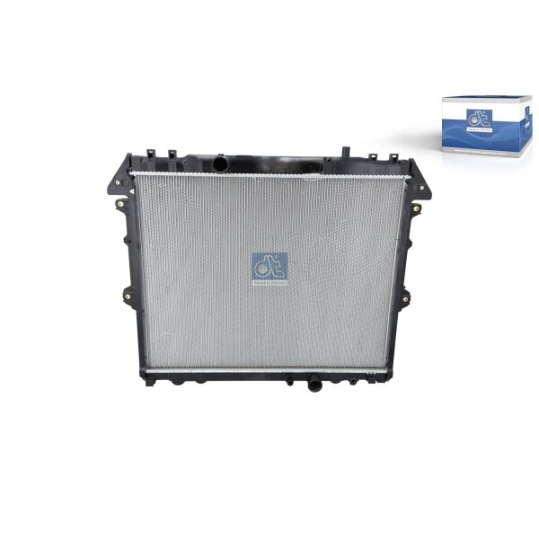 Engine Cooling Radiator 651 x 525 mm DT SPARE PARTS for TOYOTA HILUX