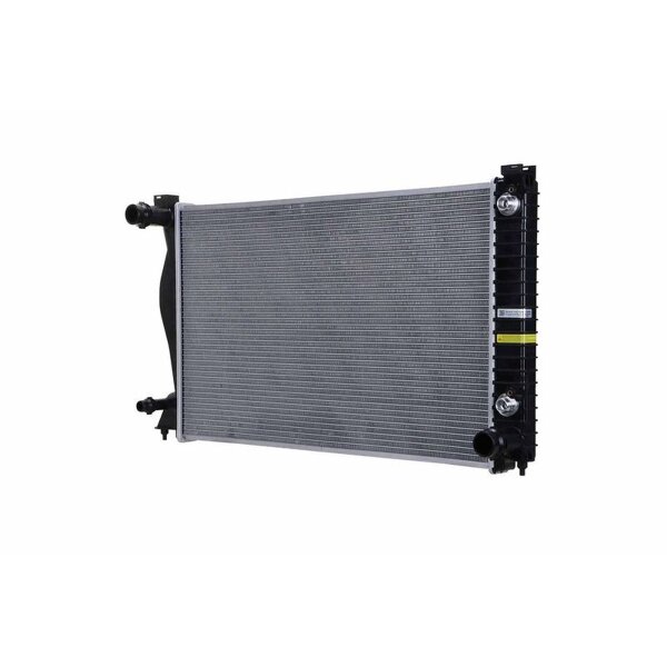 Kühler Motorkühlung Kühlrippen gelötet 676 - 418 mm HELLA für u.a. AUDI A6