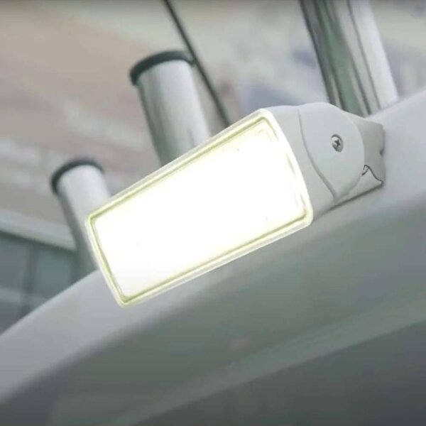 Flutlicht Sea Hawk XLR LED 1500 Lumen HELLA MARINE weitreichende Ausleuchtung