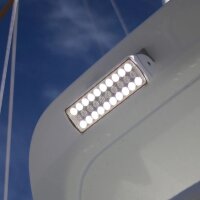 Deckscheinwerfer Flutlicht 12/24V 750 Lumen HELLA MARINE Sea Hawk XL für Boote